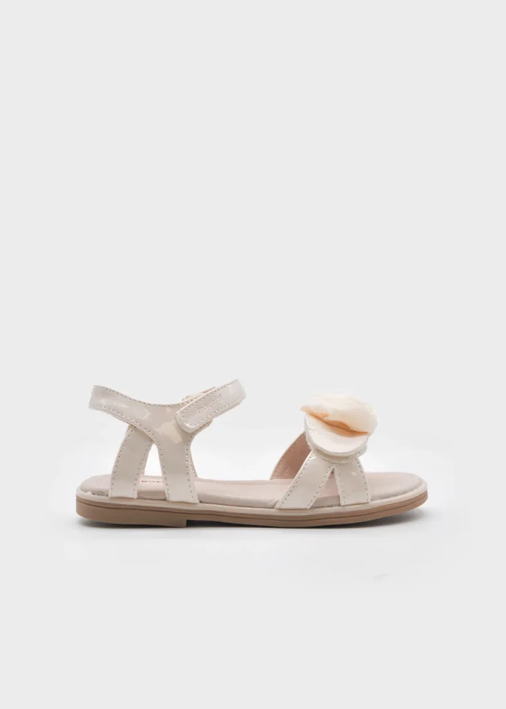 mayoral Σανδαλια λουστρινι λουλουδι 26 43732 10 Ουδέτερο