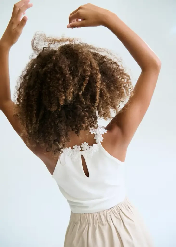 mayoral Μπλούζα με λεπτομέρειες λουλούδια κορίτσι Κωδ. 26 06015 019 Λευκό